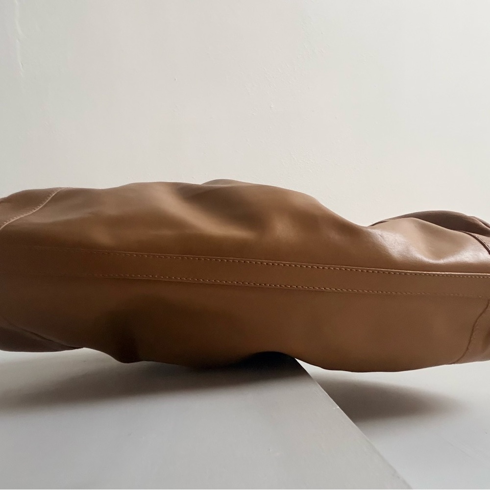 PARAVIDINO Chic Tan Leather Shoulder Bag - Picture 6 of 7